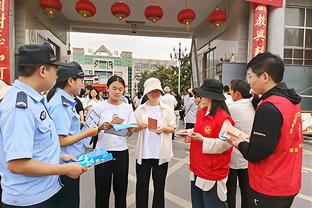 记者：凯恩感染流感缺席了周五的训练，预计可以出战斯图加特